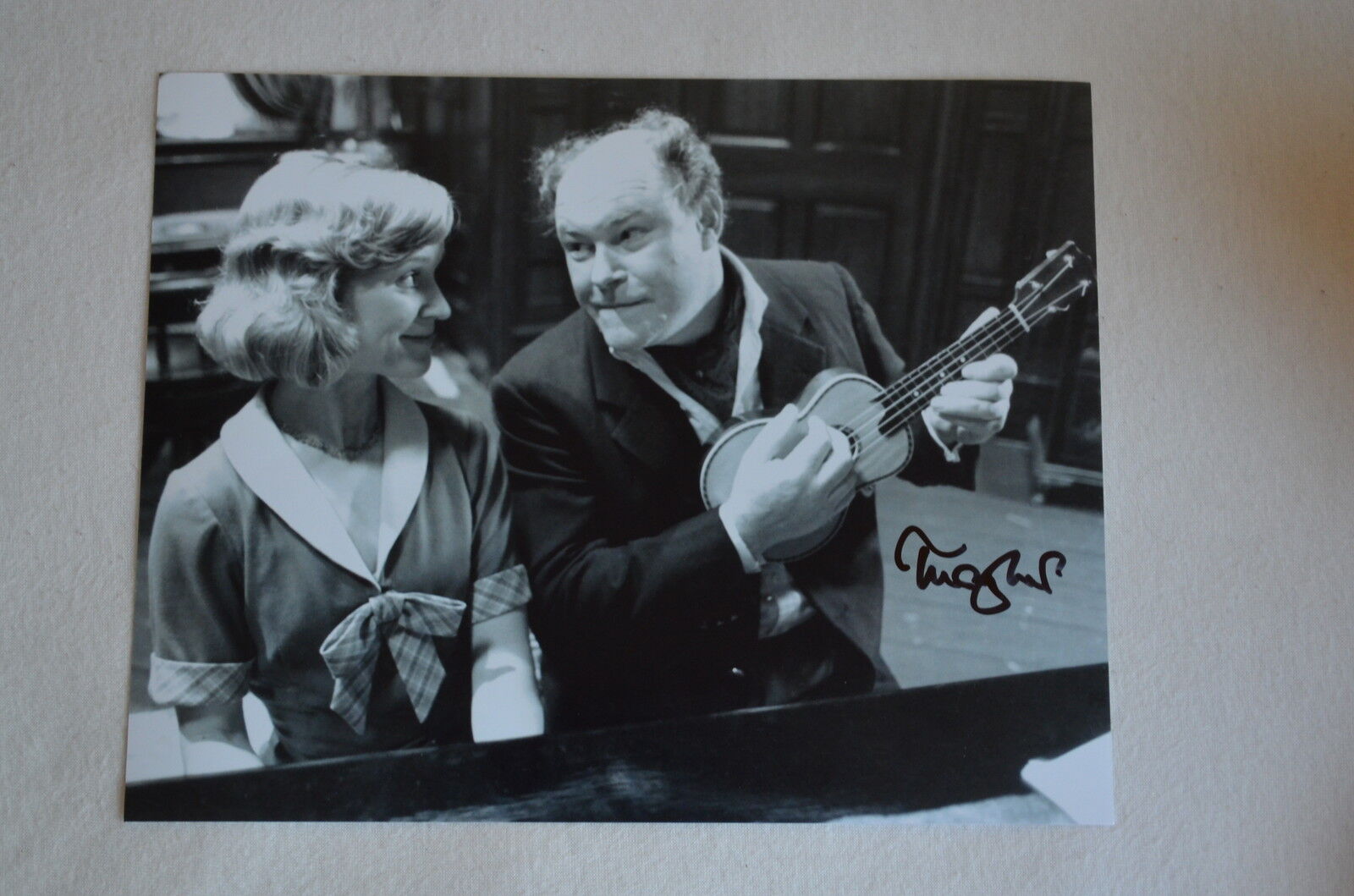 TIMOTHY WEST signed autograph In Person 8x10 (20x25 cm) Photo Poster painting HEDDA
