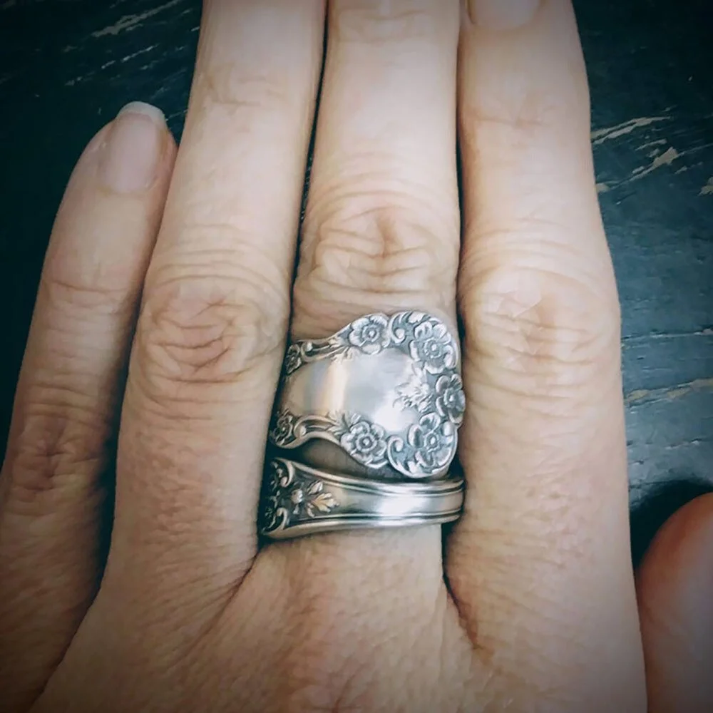 Vintage Silver Engraved Pattern Ring