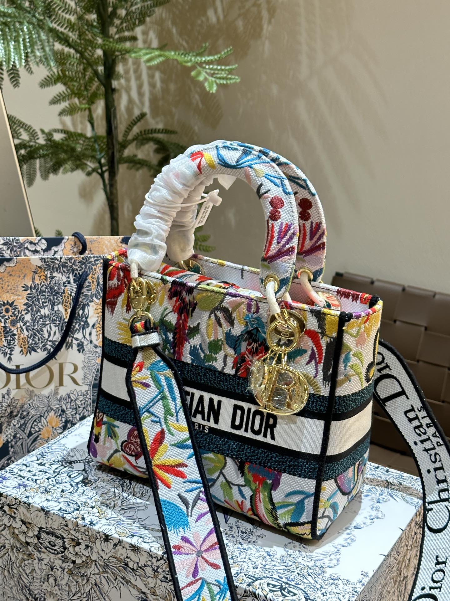 89ee9df6078cabc6e05cd55301d447cf