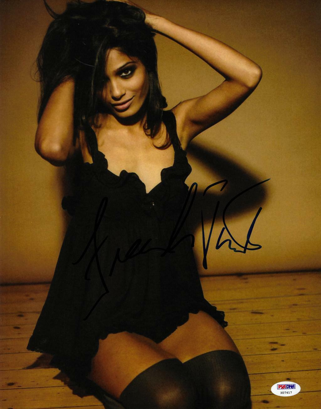 Freida Pinto Signed Authentic Autographed 11x14 Photo Poster painting PSA/DNA #X07417