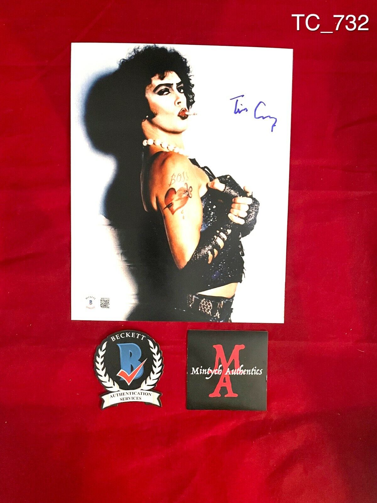 TIM CURRY AUTOGRAPHED SIGNED 8x10 Photo Poster painting! THE ROCKY HORROR PICTURE SHOW! BECKETT!