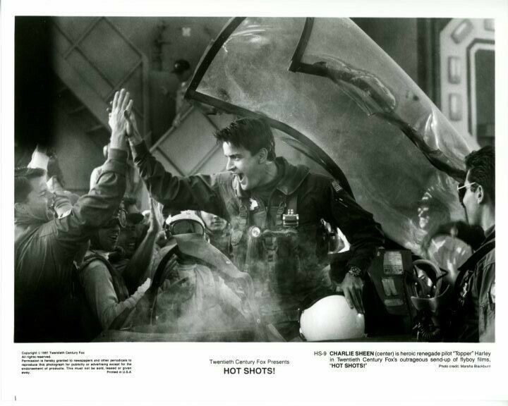 Charlie Sheen Hot Shots! 1991 Original Press Publicity 8x10 Photo Poster painting