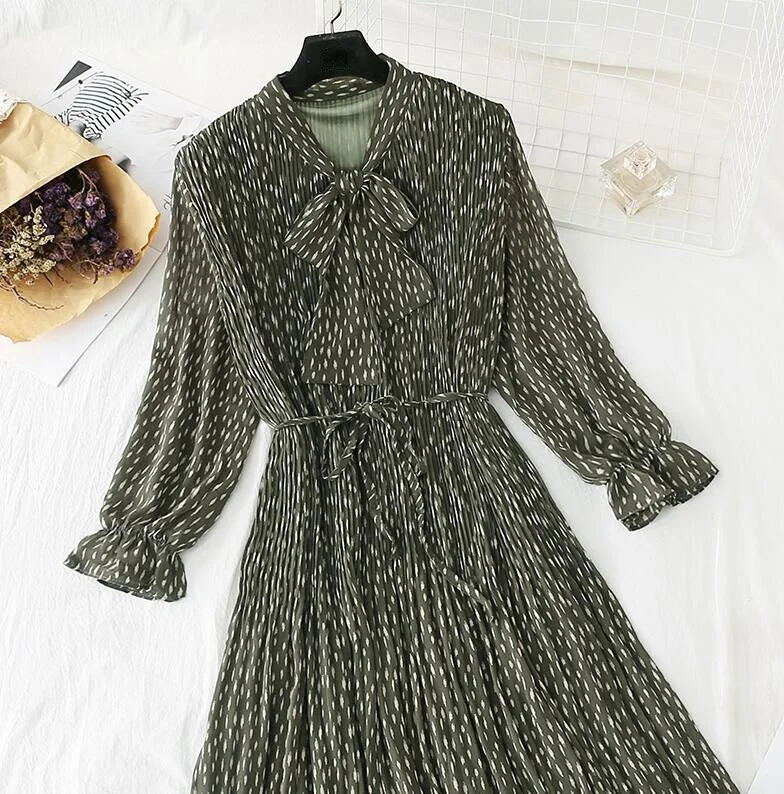 2020 Elegant Women Dress Vintage Bow Polka Dot Print Loose Midi Dress Female Casual Ruffles Pleated Chiffon Dresses Vestidos