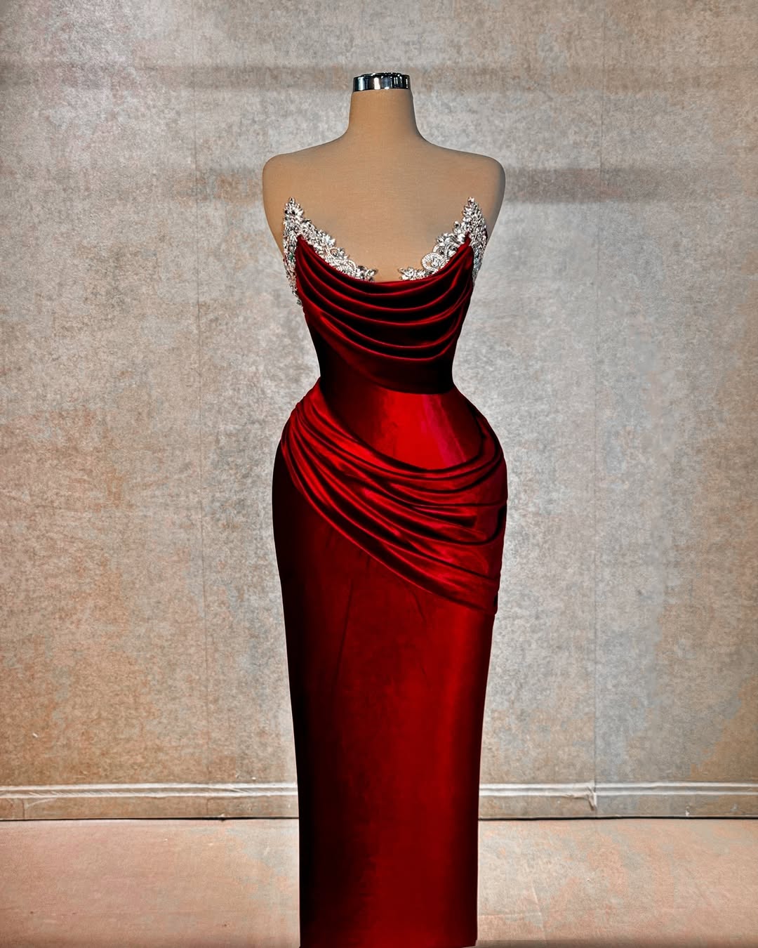 Lisliy Red Sleeveless Strapless Mermaid Pleated Beads Prom Dress