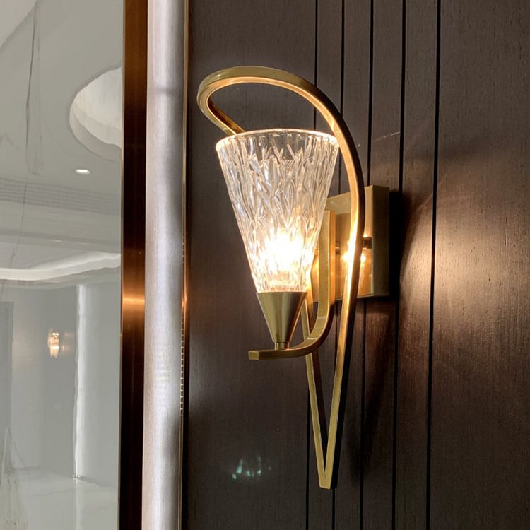 Water Glass Cone Wall Mounted Lamp Vintage 1 Head Living Room Sconce Light Fixture in Gold