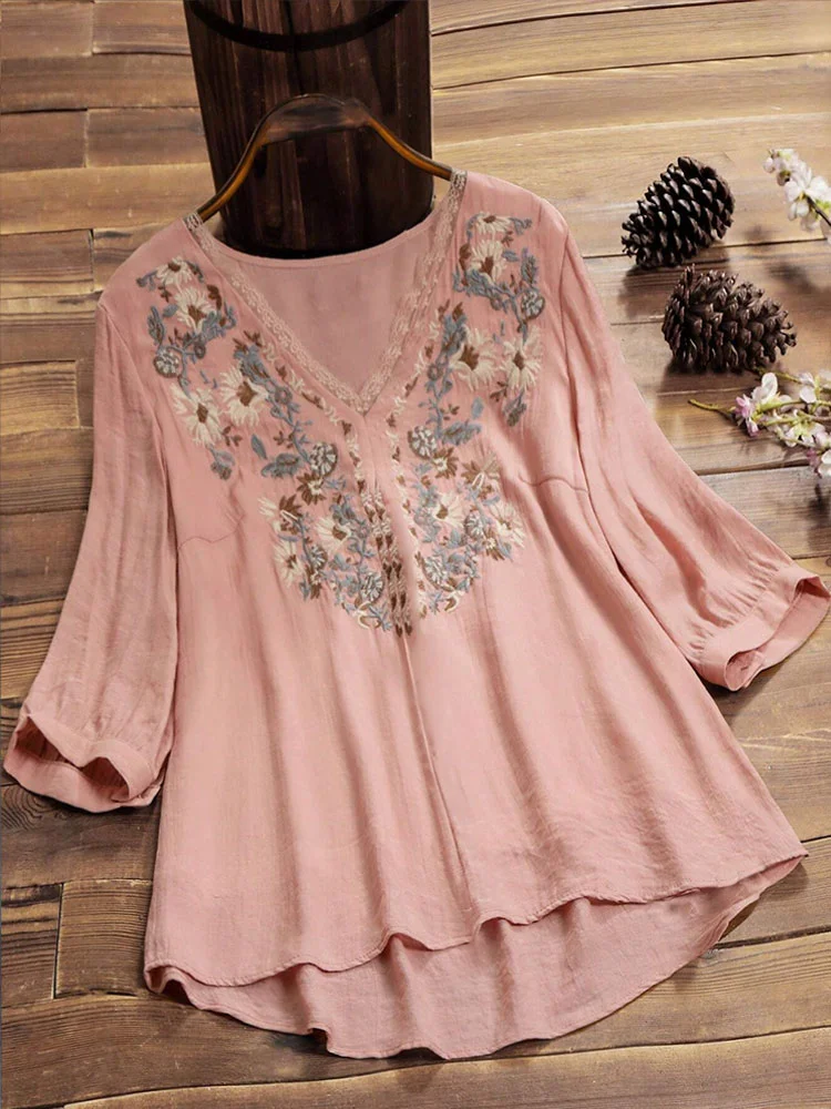 Women's Casual Retro Ethnic Style Embroidered Cotton Top