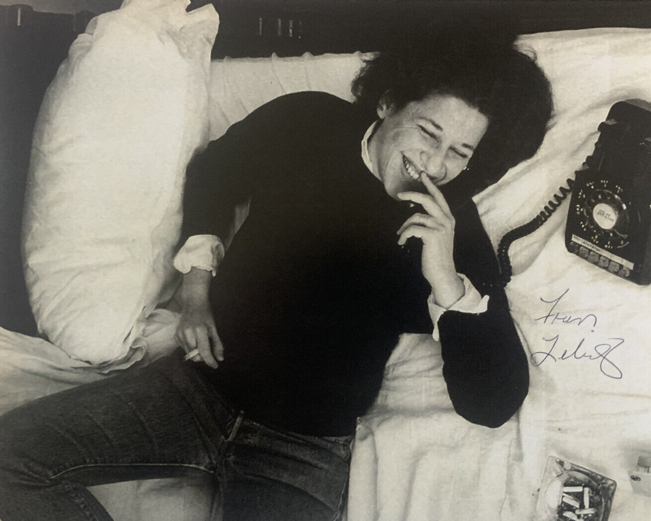 FRAN LEBOWITZ HAND SIGNED 8x10 Photo Poster painting AUTHOR AUTHENTIC AUTOGRAPH COA