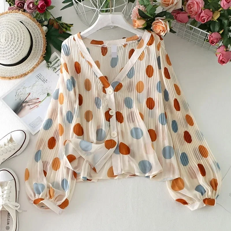 Lantern sleeve polka dot V-neck chiffon sunscreen shirt women's air-conditioning shirt summer 2021 new loose chiffon cardigan