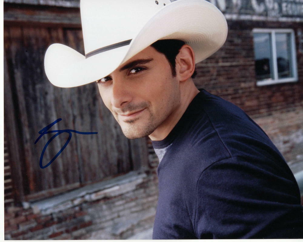 BRAD PAISLEY SIGNED AUTOGRAPHED 8X10 Photo Poster painting - LOVE AND WAR, PLAY, WHEELHOUSE 2