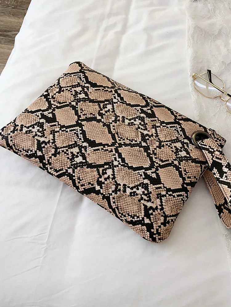 Fashion Snake Embossed Large Capacity Zipper Clutch Bag