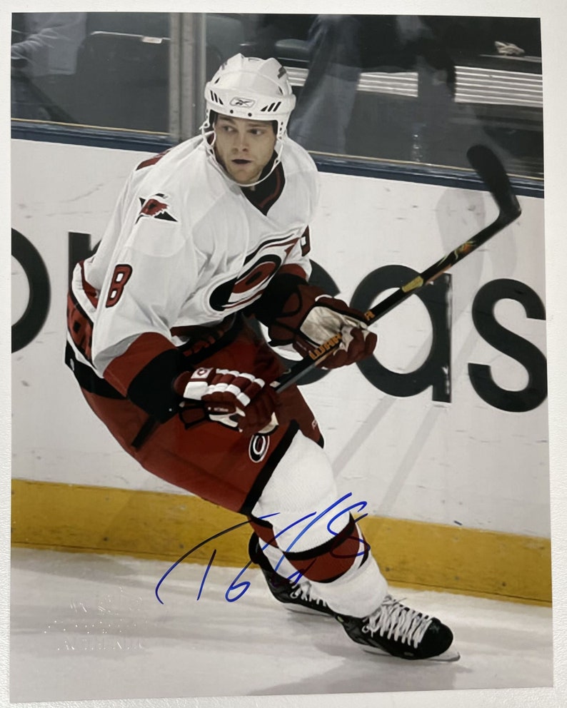 Tim Gleason Signed Autographed Glossy 8x10 Photo Poster painting Carolina Hurricanes - COA Matching Holograms