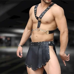 pornhint Pornhint Latest Design 100% Genuine Leather Kilt Harness Handmade Stylish Leather Cosplay Costume Gladiator Kilt With Chest Harness