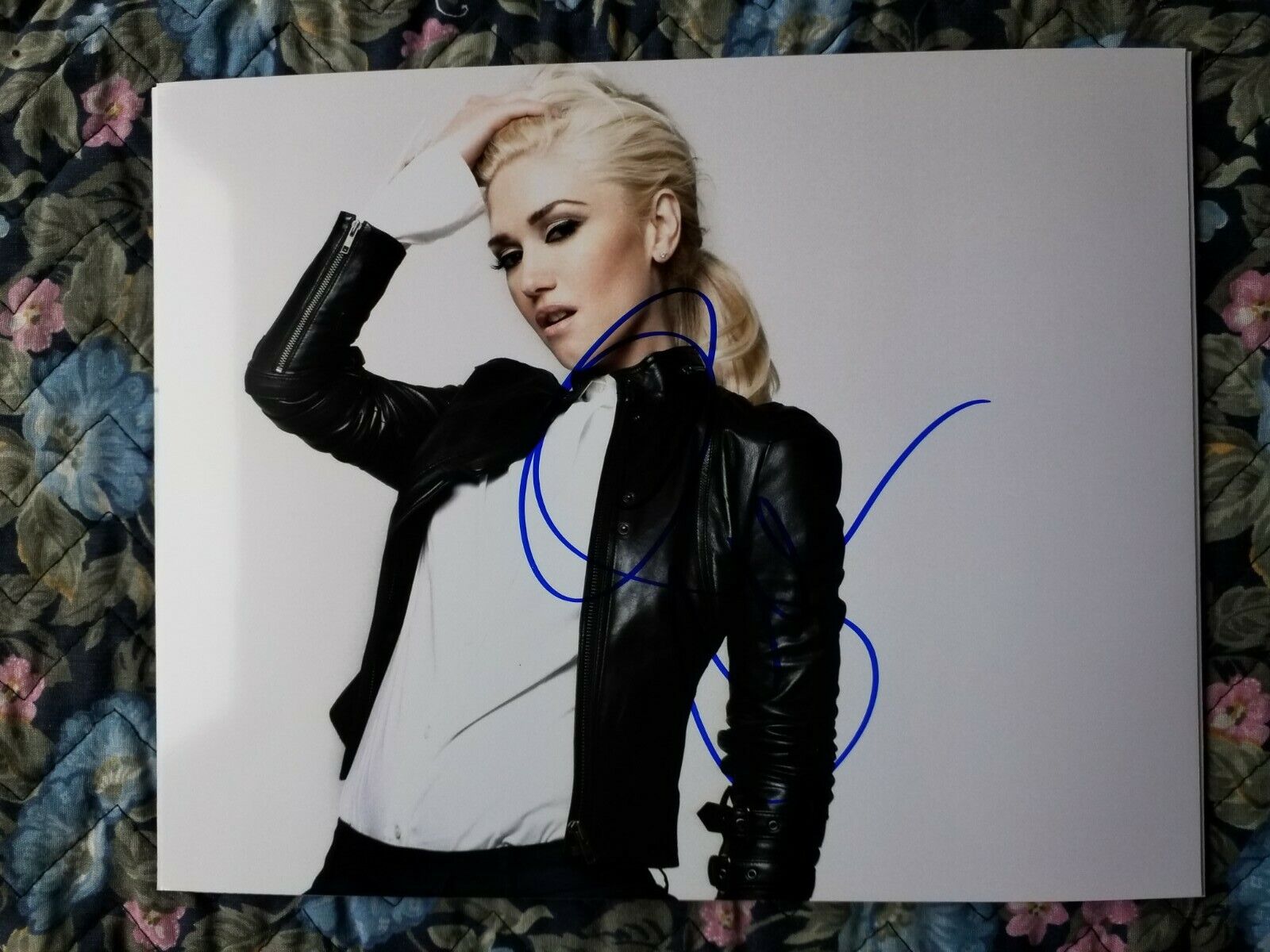 Autographed Gwen Stefani Authentic Signed 8 x 10 Photo Poster painting Nice