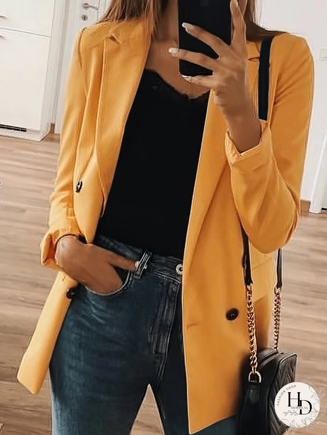 Sophisticated Mid-Length Blazer with Functional Pockets