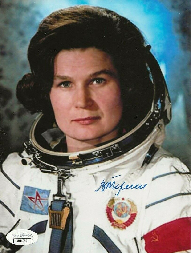 Valentina Tereshkova REAL hand SIGNED 6x8 Photo Poster painting #1 JSA COA 1st Woman in Space