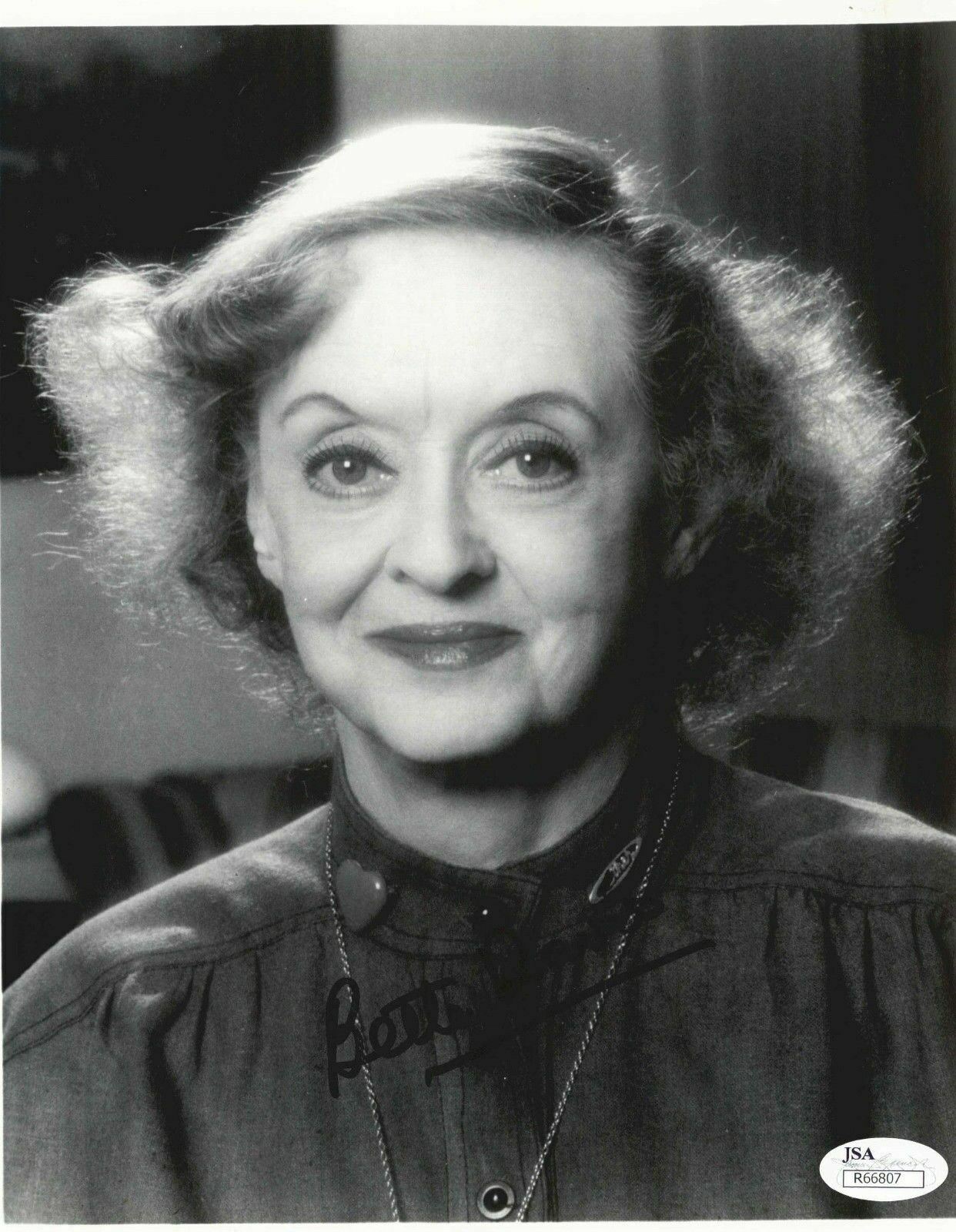 BETTE DAVIS (DECEASED) OSCAR WINNER AUTOGRAPH SIGNED 8X10 JSA AUTHEN.COA R66807