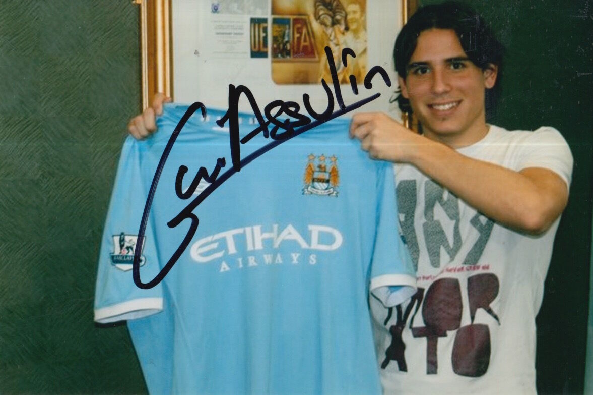 MANCHESTER CITY HAND SIGNED GAI ASSULIN 6X4 Photo Poster painting 1.