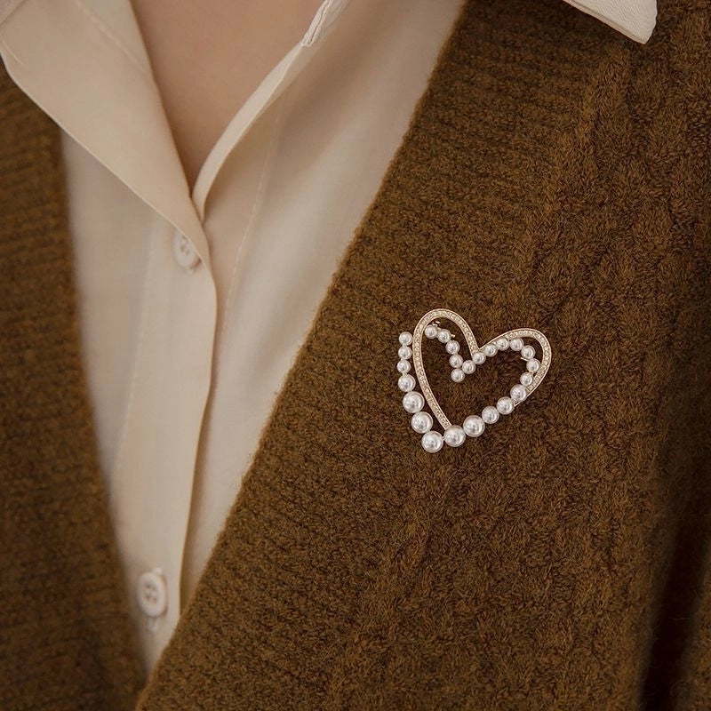 Small Brooch Simple Butterfly Brooch High-end Female Temperament Niche Design Pin New Dragonfly Brooch