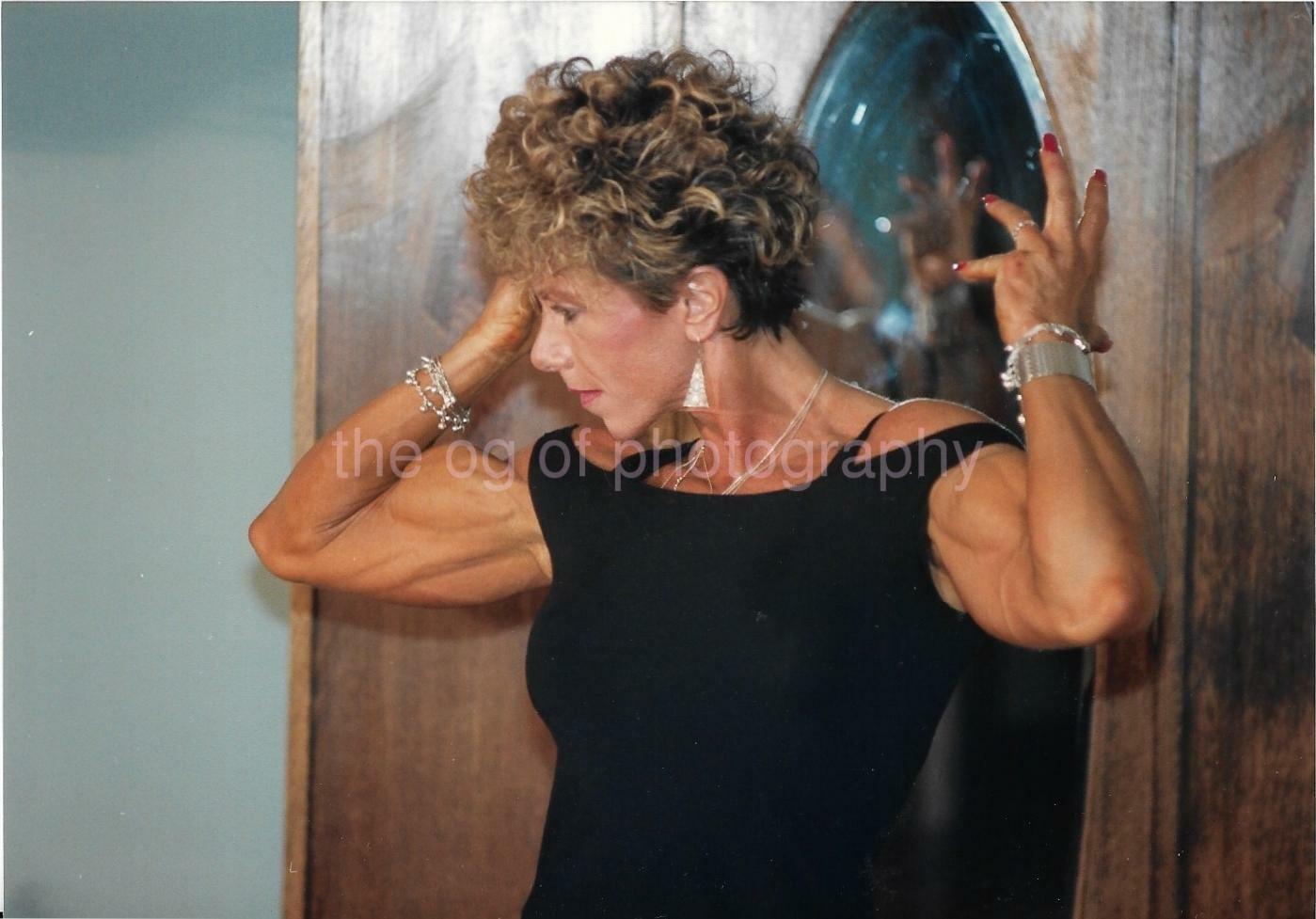 FEMALE BODYBUILDER 80's 90's FOUND Photo Poster painting Color MUSCLE GIRL 5 x 7 EN 111 6 N