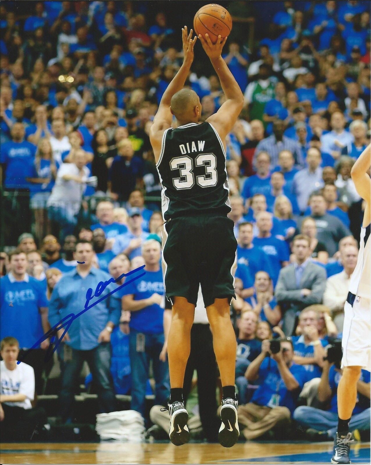 BORIS DIAW signed autographed SAN ANTONIO SPURS 8x10 Photo Poster painting NBA CHAMP