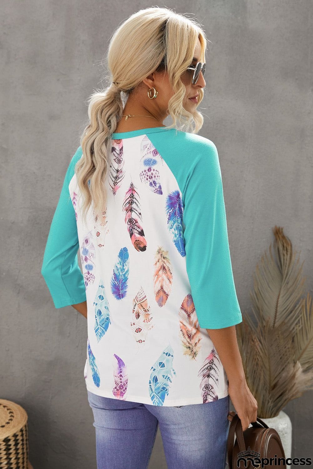 Feather Print 3/4 Raglan Sleeve Top