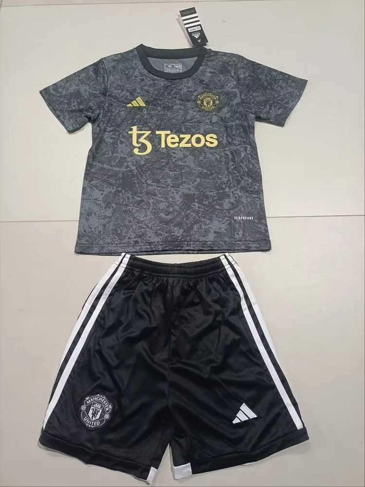 2024/2025 Manchester United Training Jersey Children's Sizes
