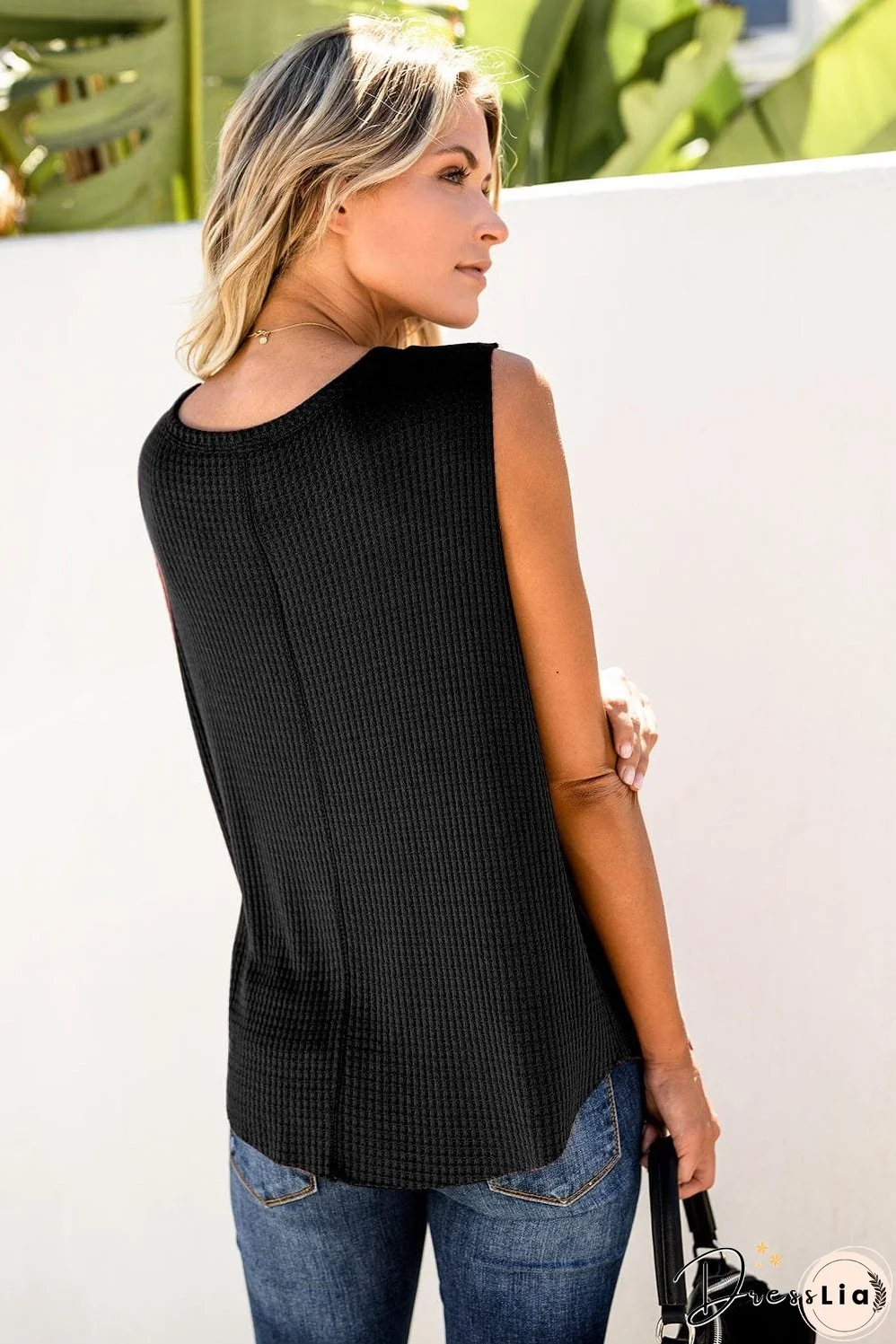Chic Black Waffle Knit Sleeveless Tank Top