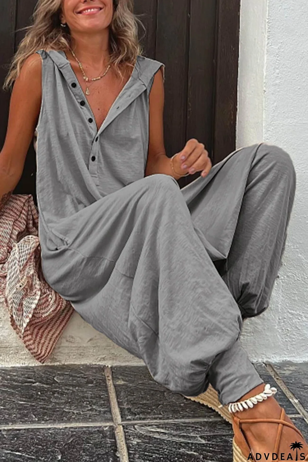 Single-breasted Sleeveless Hooded Jumpsuit