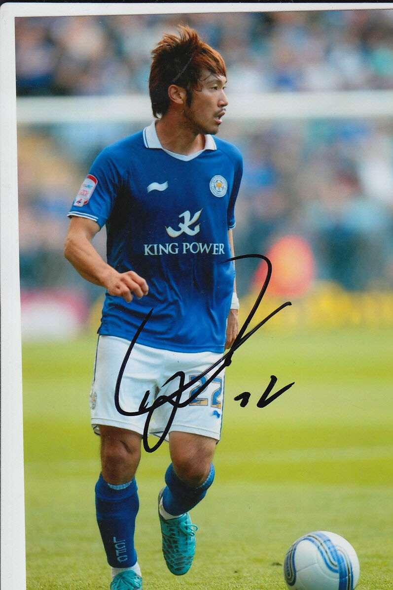 LEICESTER CITY HAND SIGNED YUKI ABE 6X4 Photo Poster painting 6.