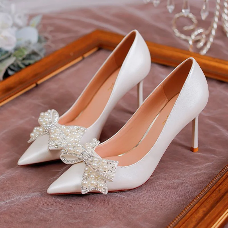 Zhungei Luxury Pearl Bowknot Wedding Pumps Women Sexy Stiletto Heels Party Shoes Woman Silk Pointed Toe Rhonestone Pumps Ladies