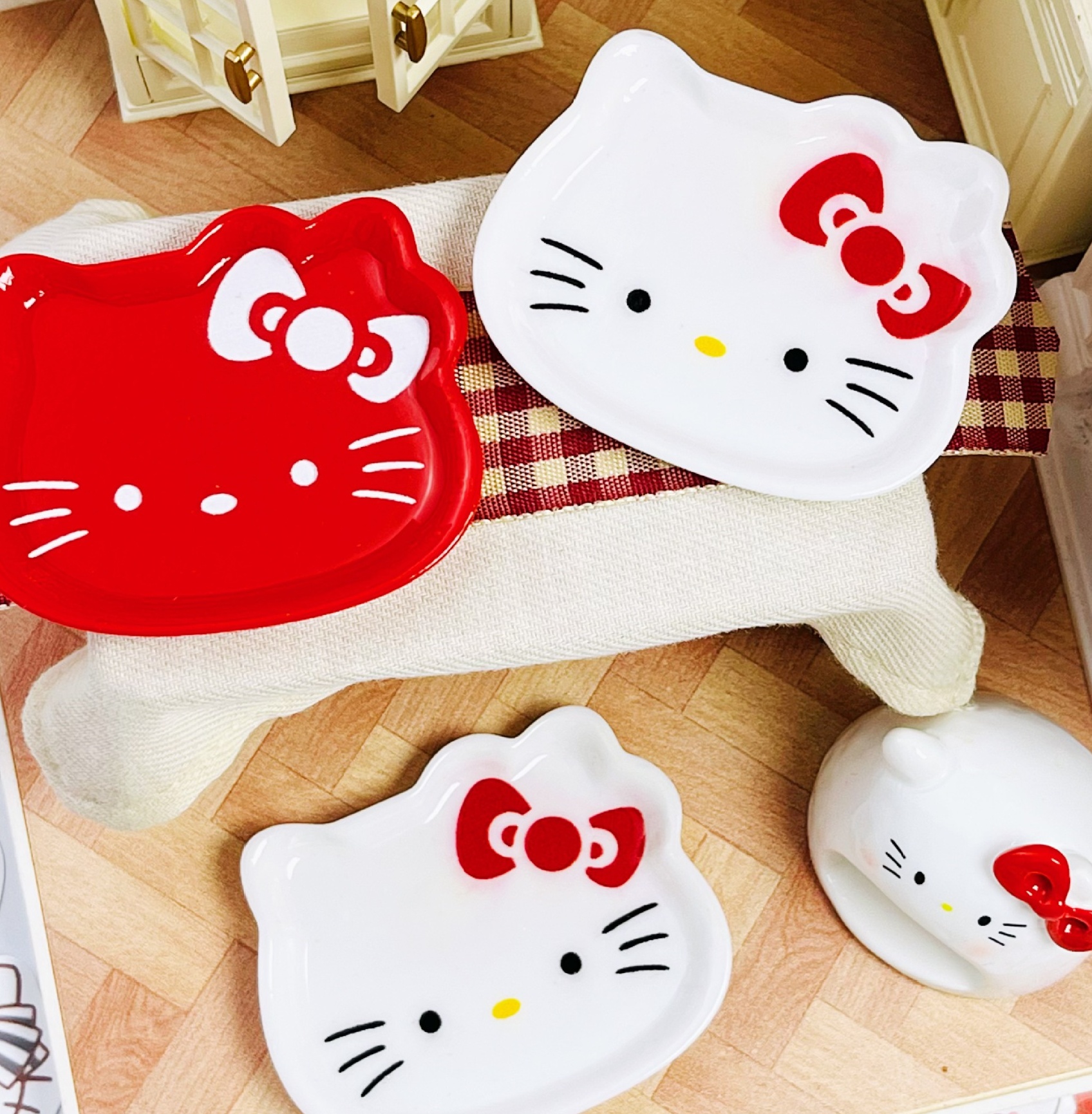 Mini HK Flat Plate Resin DIY Charms