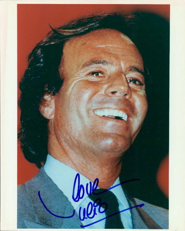 Julio Iglesias signed 8x10 Photo Poster painting in-person