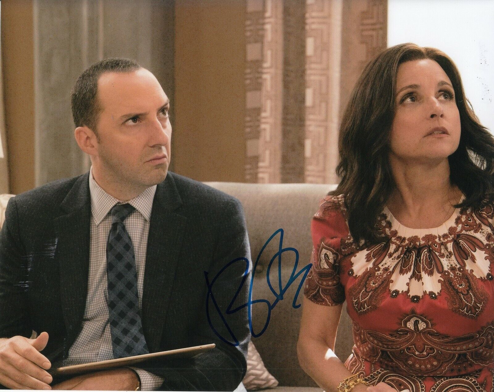 TONY HALE signed (VEEP) 8X10 Photo Poster painting *Gary Walsh* autographed W/COA #1