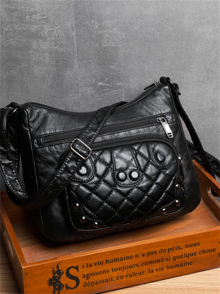 Vintage Studded Diamond Pattern Crossbody Bag