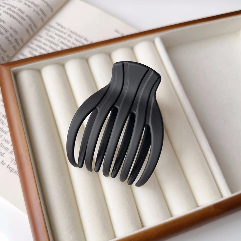 Minimalist Women’s Solid Color Plastic Resin Stoving Varnish Hair Claws