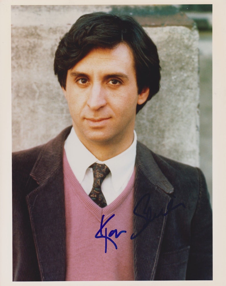 Ron Silver (d. 2009) Signed Autographed Glossy 8x10 Photo Poster painting - COA Matching Holograms