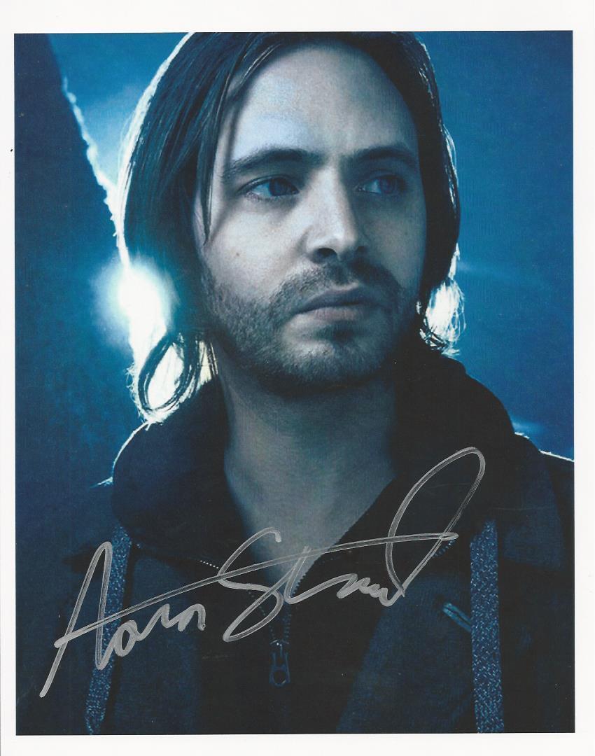 Aaron Stanford - 12 Monkeys signed Photo Poster painting