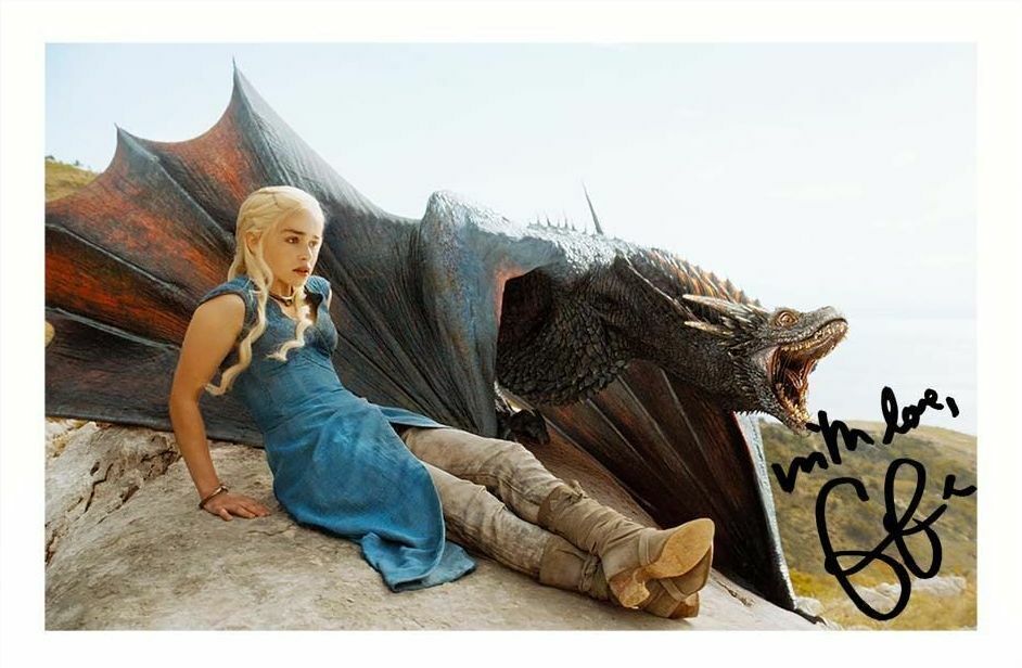 EMILIA CLARKE - GAME OF THRONES AUTOGRAPH SIGNED Photo Poster painting POSTER