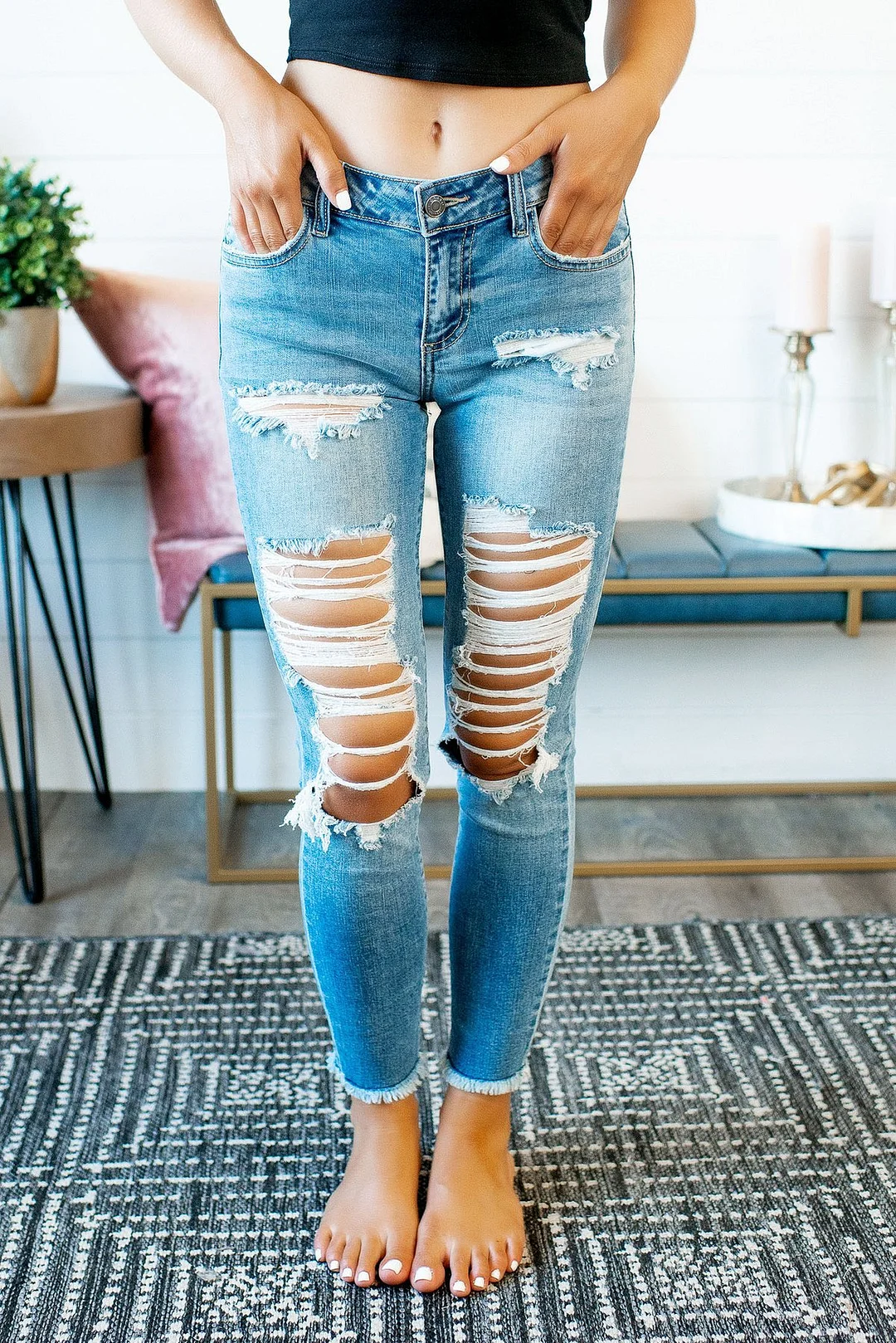 Women's Boyfriend Denim Jeans Autumn and Winter New Elastic Slim Fitting Ripped Hole Denim Jean