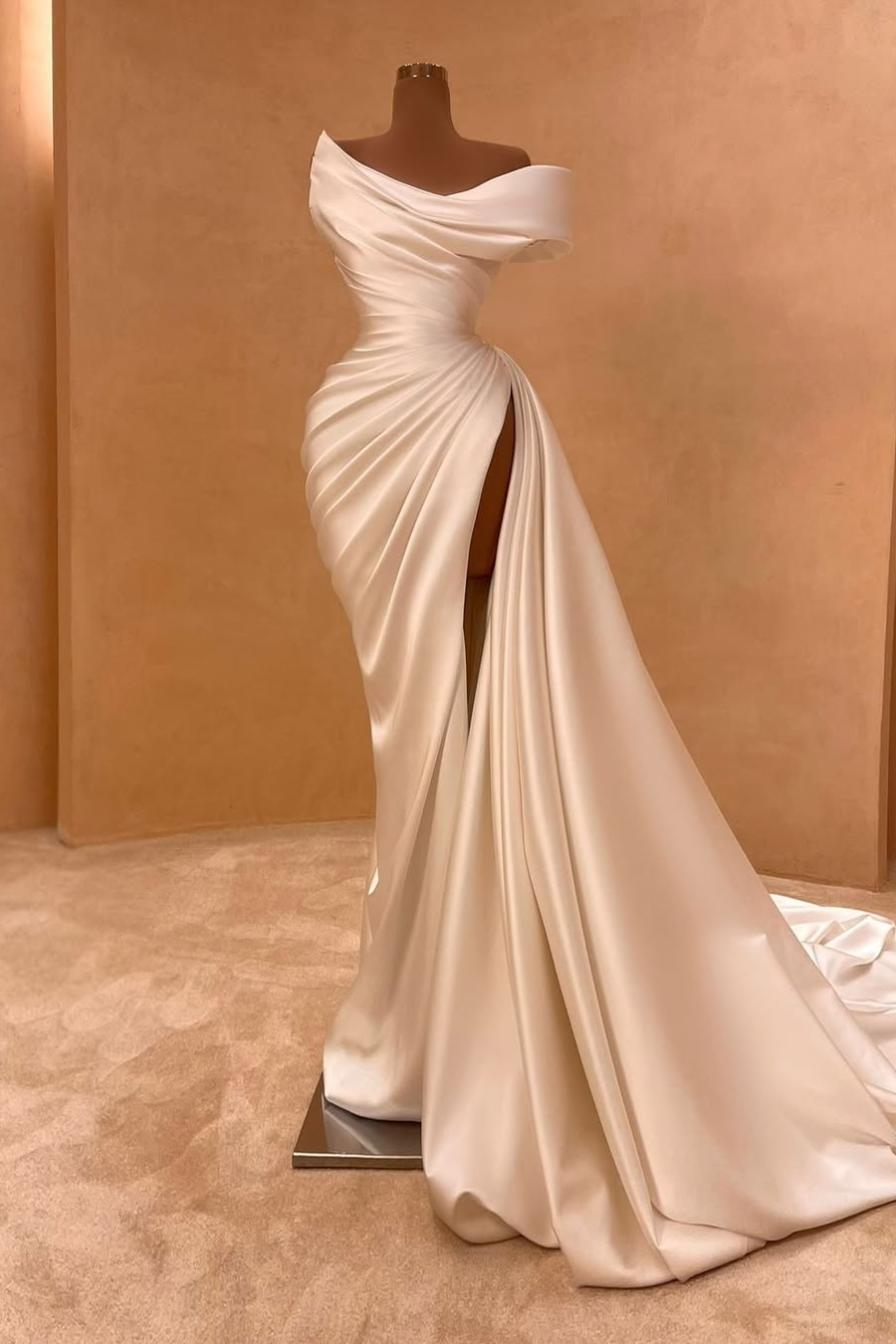 Dresseswow Ivory Off-the-Shoulder Wedding Dress Long Mermaid With Slit