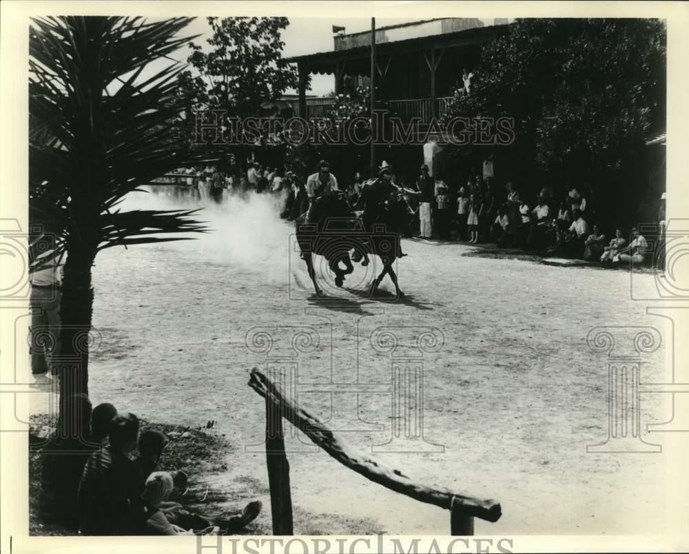 Press Photo Poster painting Horse Racing in Alamo Village near Brackettville, Texas - sax31200