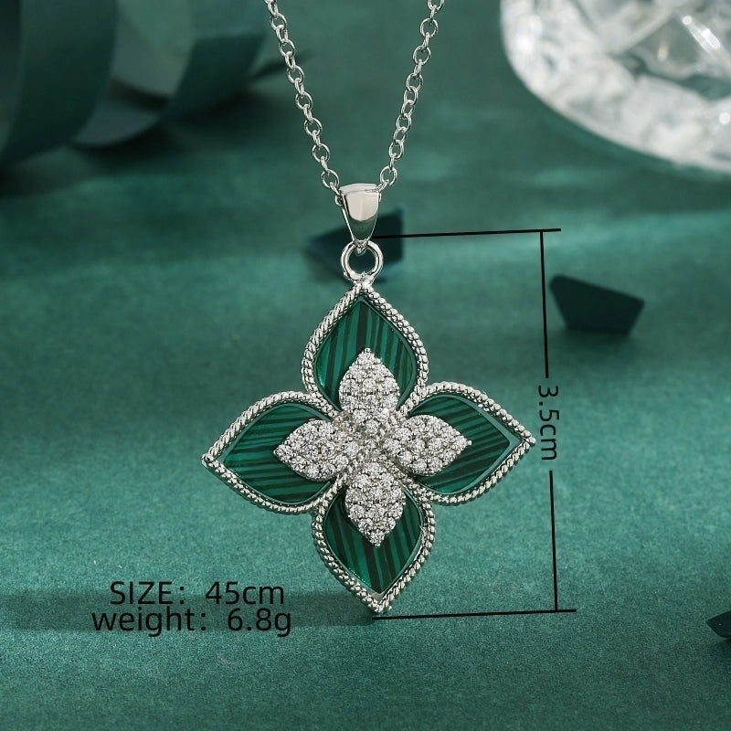 Elegant Four Leaf Clover Copper Zircon 18K Gold Plated White Gold Plated Pendant Necklace