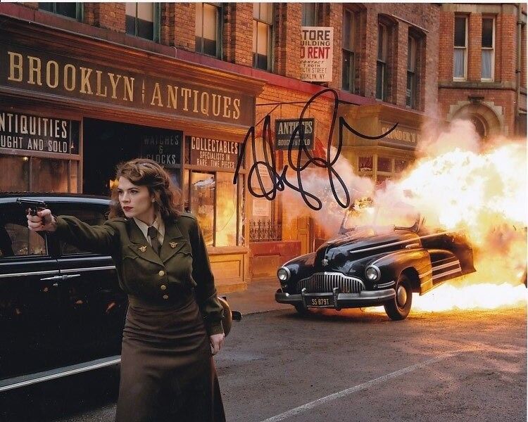 HAYLEY ATWELL signed autographed MARVEL AGENT PEGGY CARTER Photo Poster painting