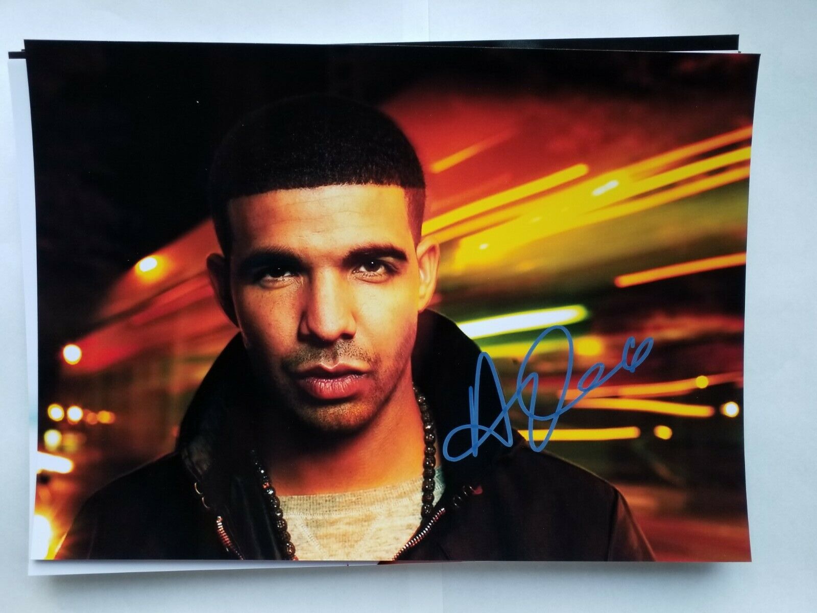 Singer DRAKE Autographed Authentic Signed 11 3/4 × 8 1/4 Photo Poster painting Nice