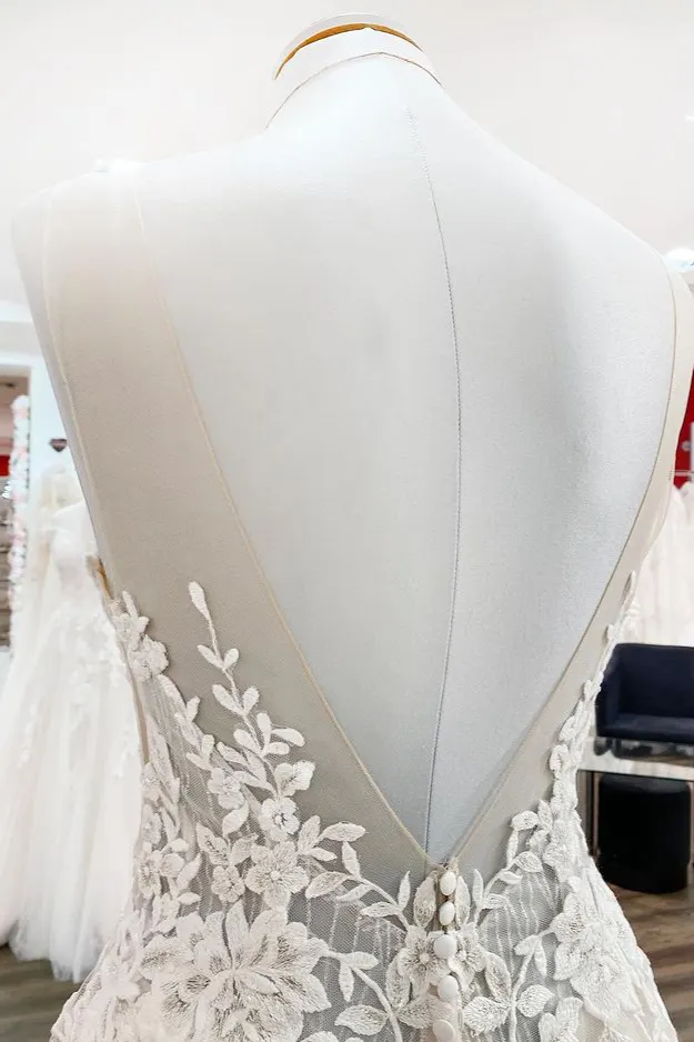 A-line Sweetheart Open Back Ivory Tulle Bridal Gown Wedding Dress main image 0