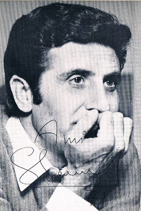 Gilbert Bécaud 1927-2001 genuine autograph 4x6