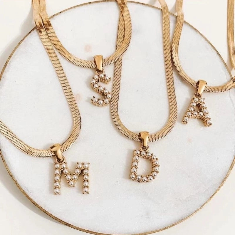 Elegant Luxurious Classic Style Letter Copper 14k Gold Plated Artificial Pearls Pendant Necklace In Bulk