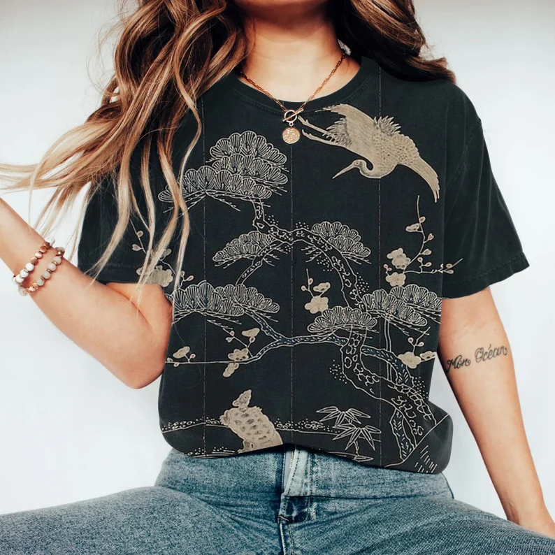 Vintage Japanese Art Crane Round Neck Casual T-Shirt