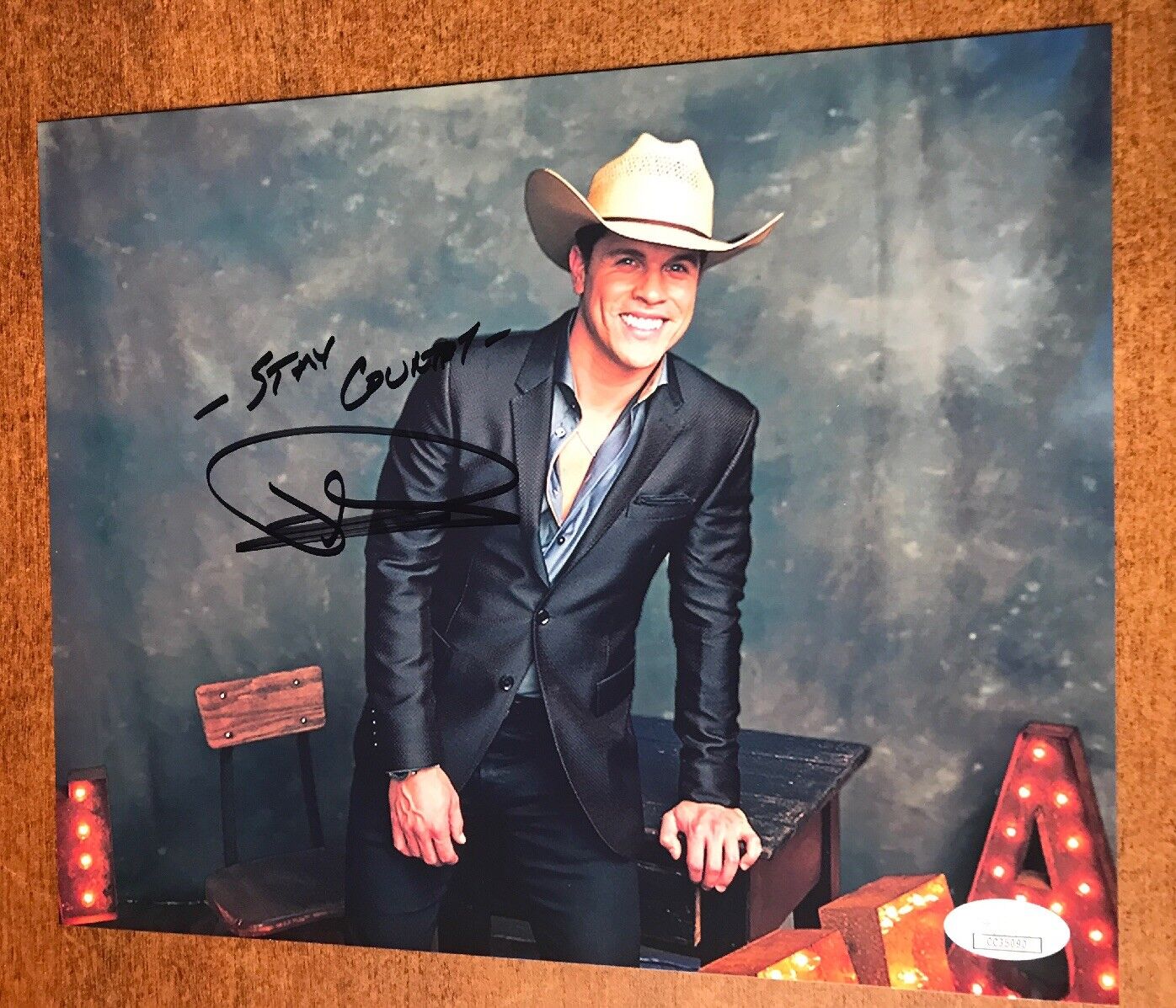 DUSTIN LYNCH signed Photo Poster painting JSA COA signed country music 8x10 autographed