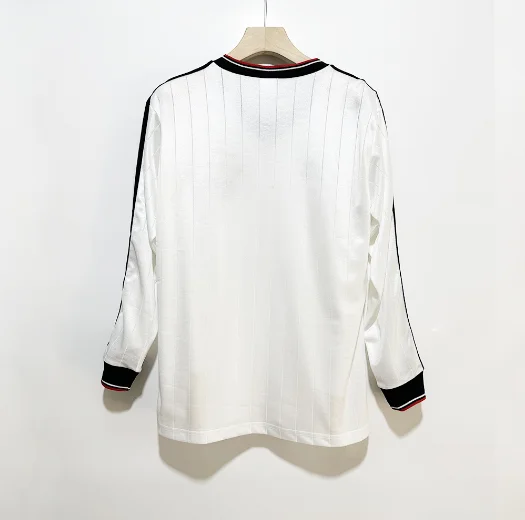 Retro 1983 Manchester United Long Sleeve MILK CUP FINAL Football T-Shirt Thai Quality